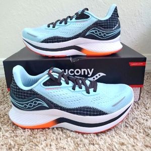 NEW Saucony Endorphin Shift women's 7.5